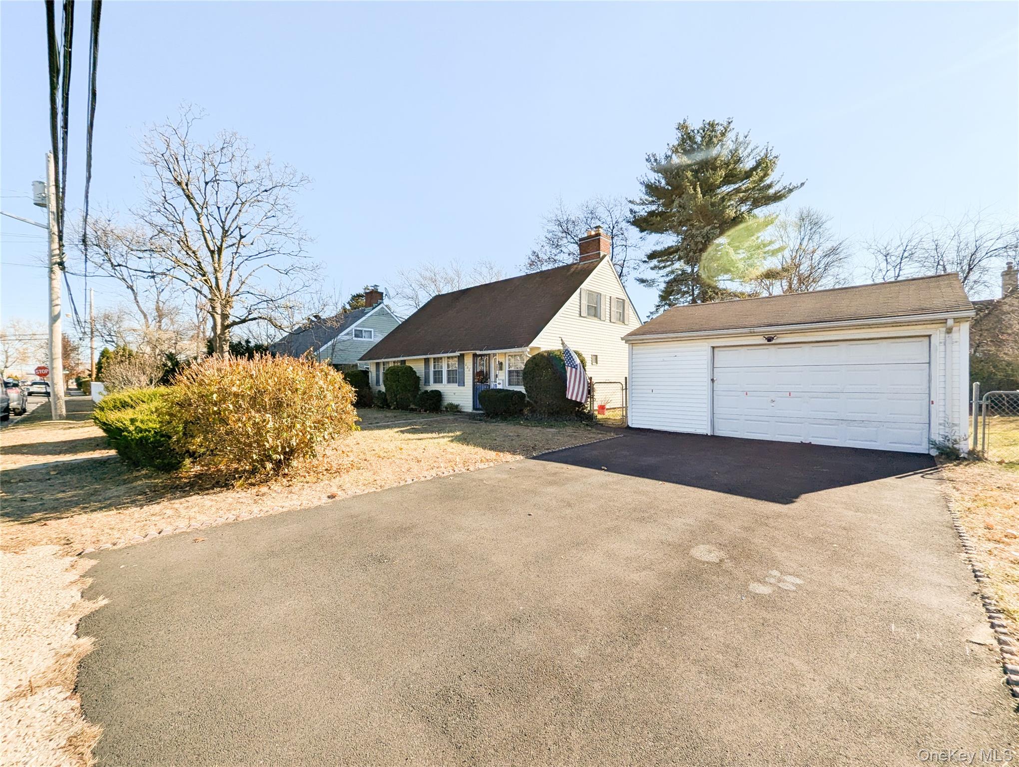 806 Oliver Avenue Property Photo 1