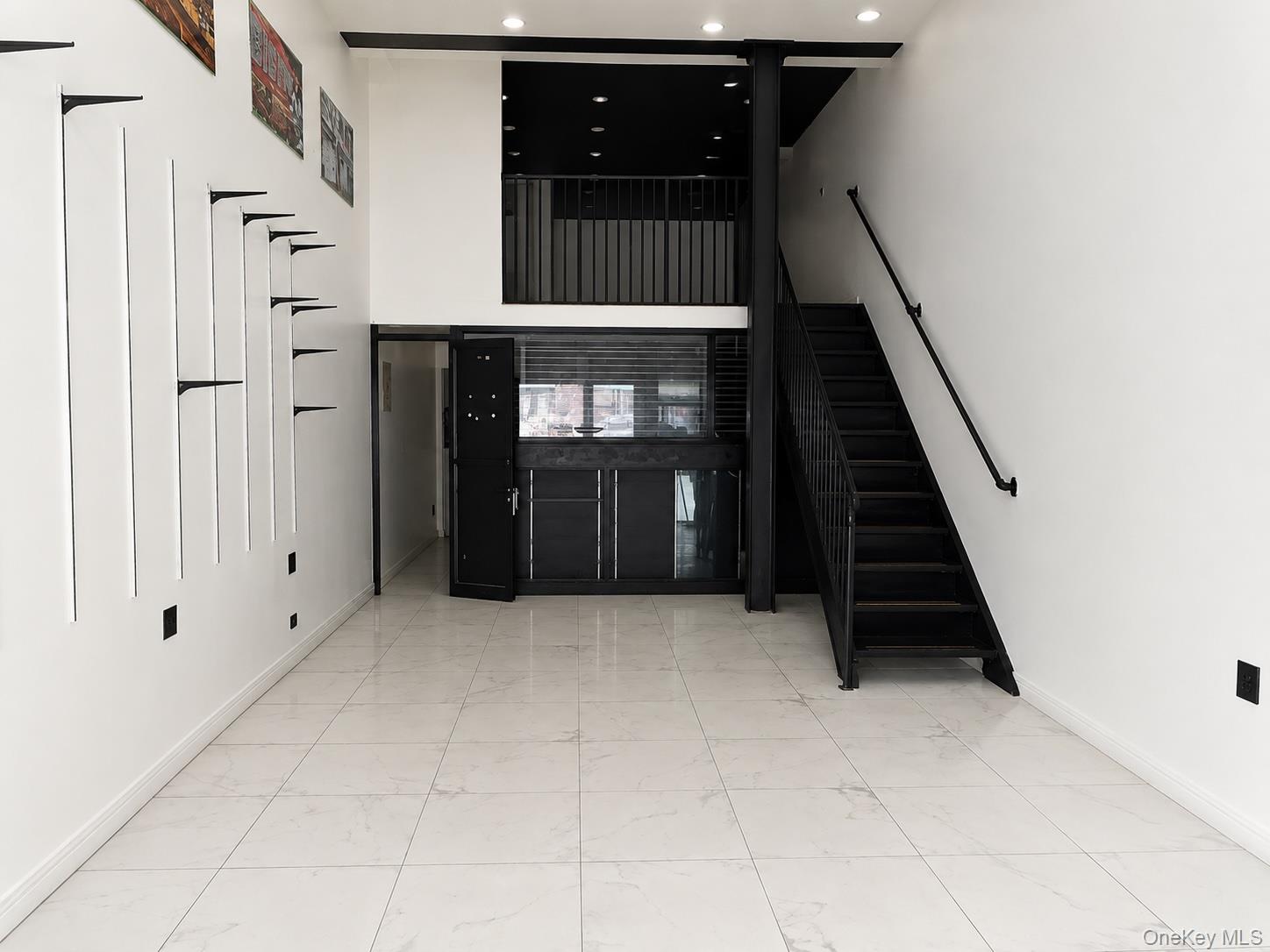 919 163rd E Property Photo 2