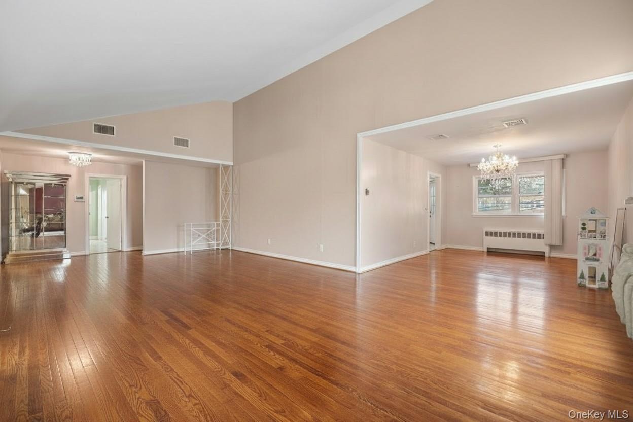 916 Lawrence Court Property Photo 8