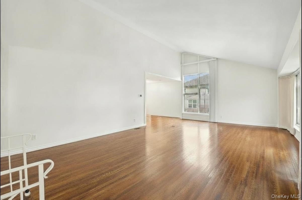 916 Lawrence Court Property Photo 13