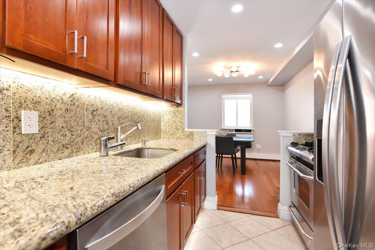 320 E Shore Road 2-a Property Photo 19