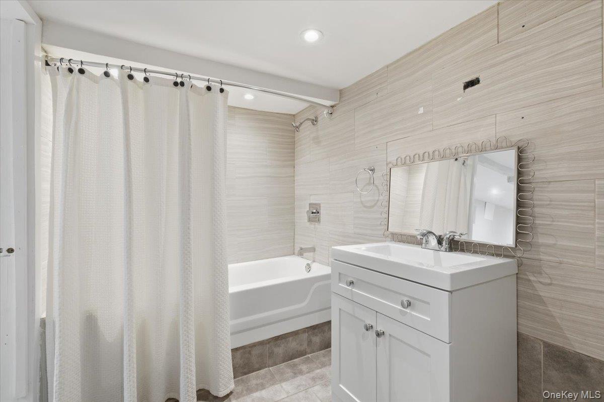 9322 207th Street Property Photo 28