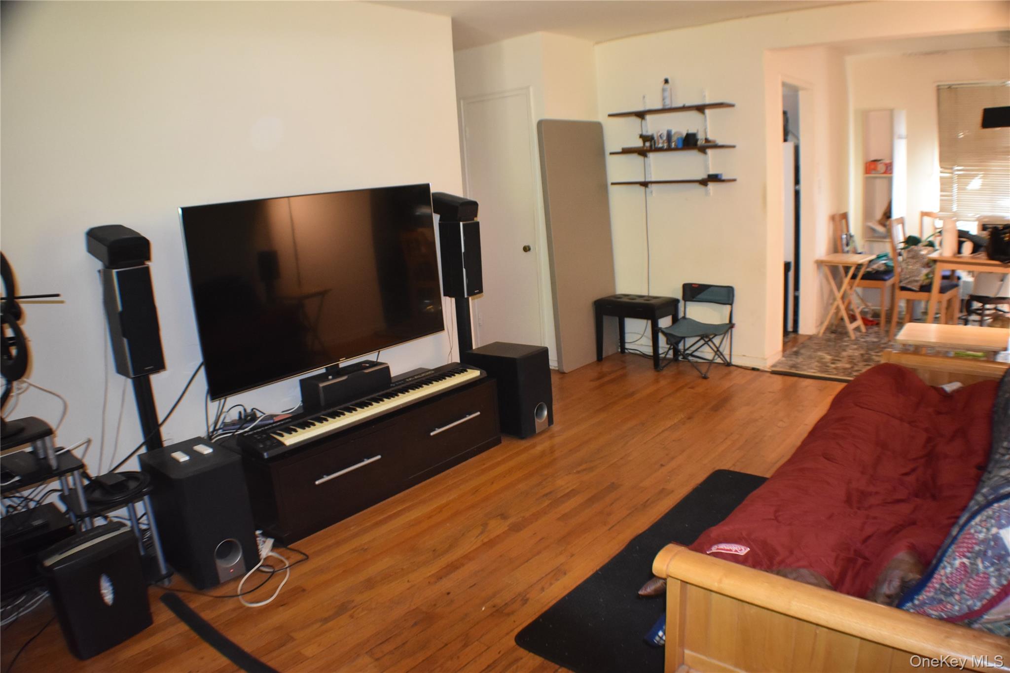228-14 Stronghurst Avenue 3113, Lower Level Property Photo 4