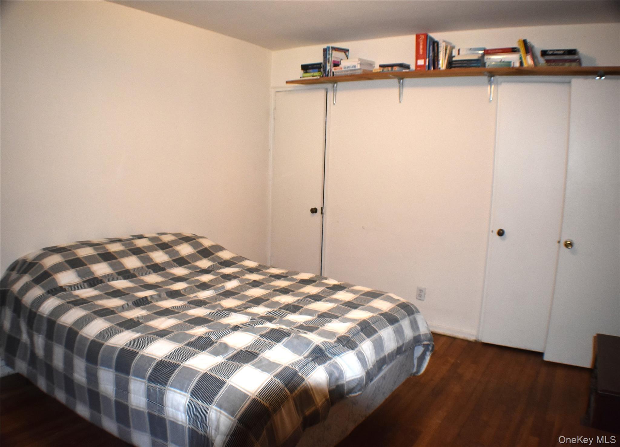 228-14 Stronghurst Avenue 3113, Lower Level Property Photo 23