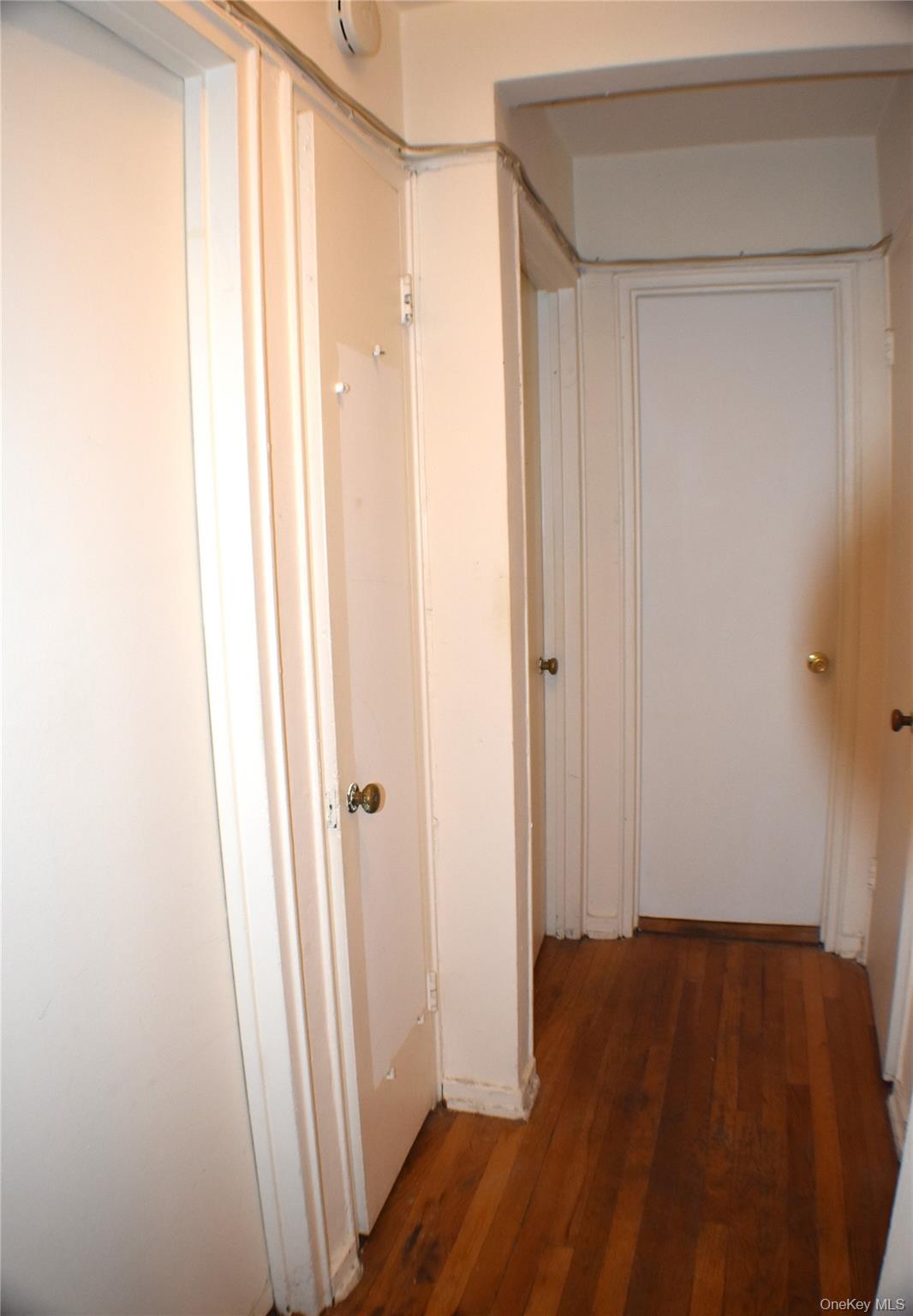 228-14 Stronghurst Avenue 3113, Lower Level Property Photo 27