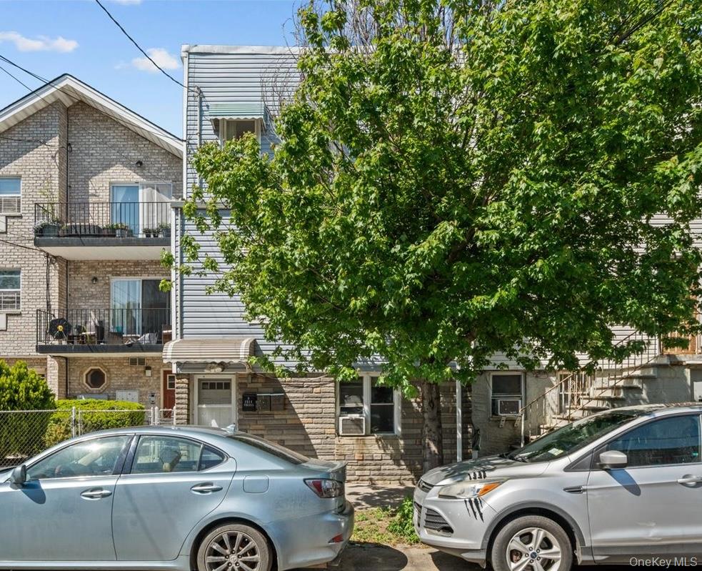 1311 Balcom Avenue Property Photo 1