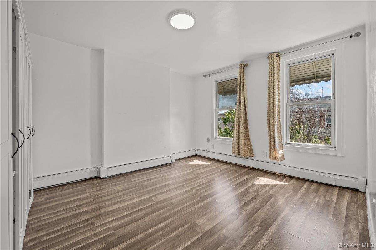 1311 Balcom Avenue Property Photo 11