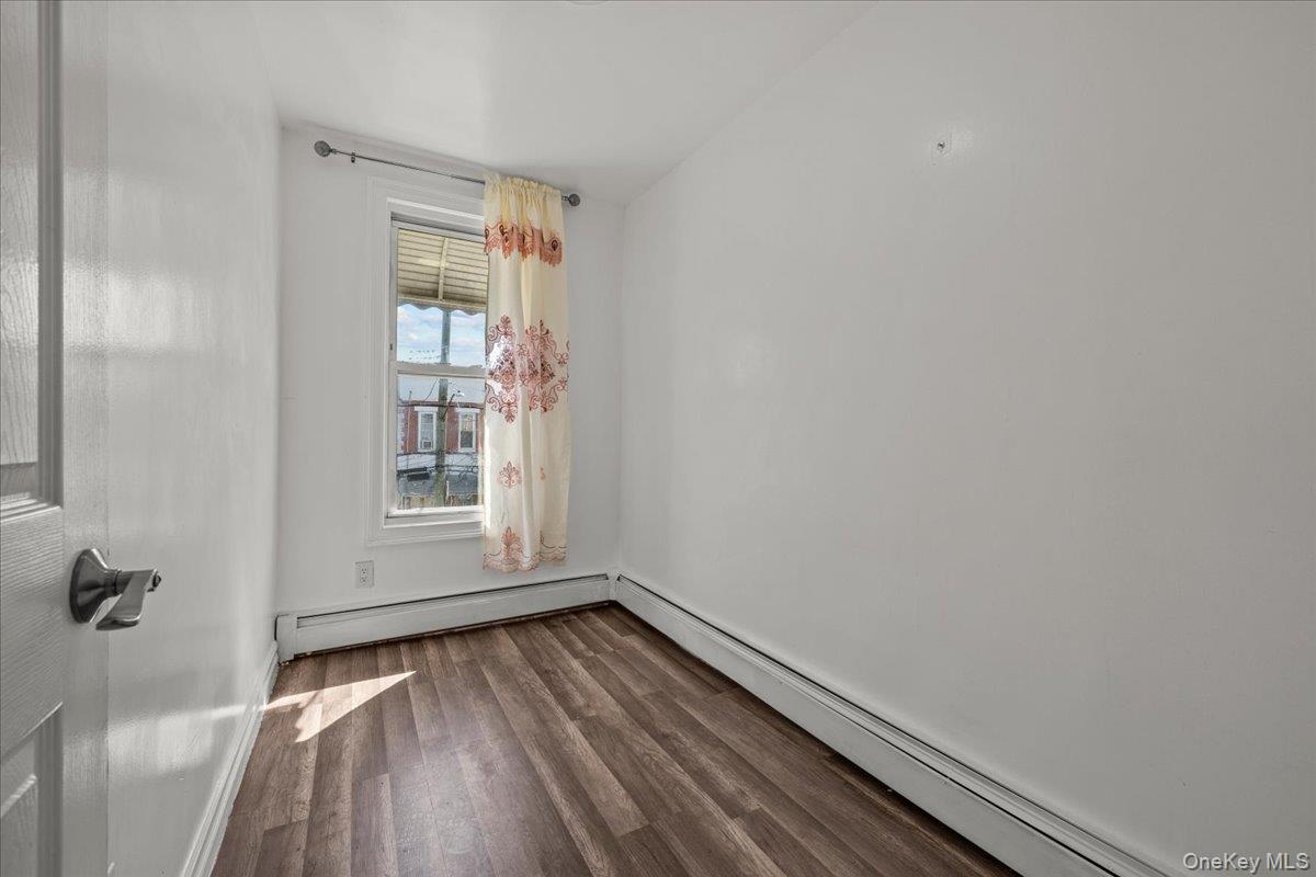 1311 Balcom Avenue Property Photo 13