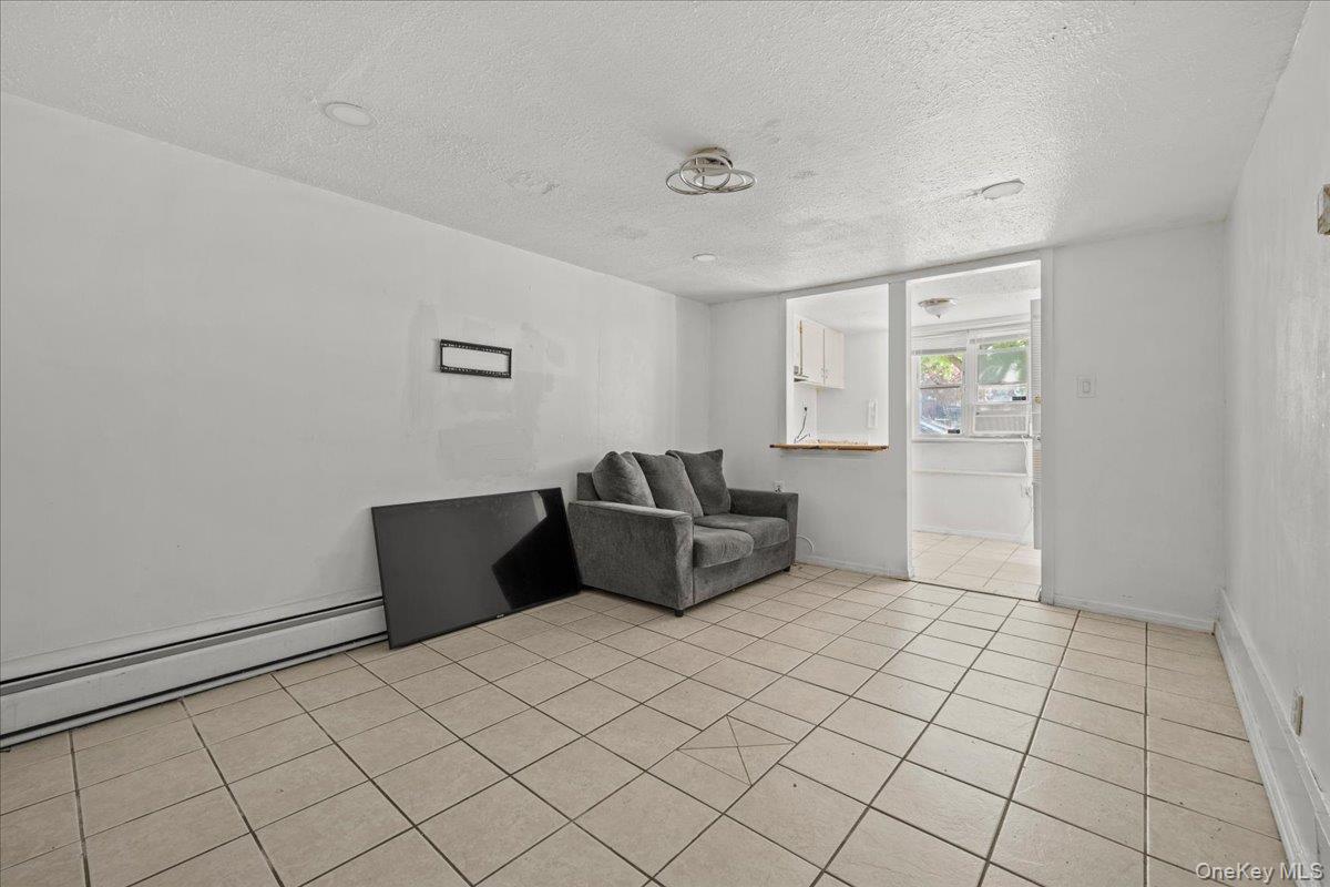 1311 Balcom Avenue Property Photo 20