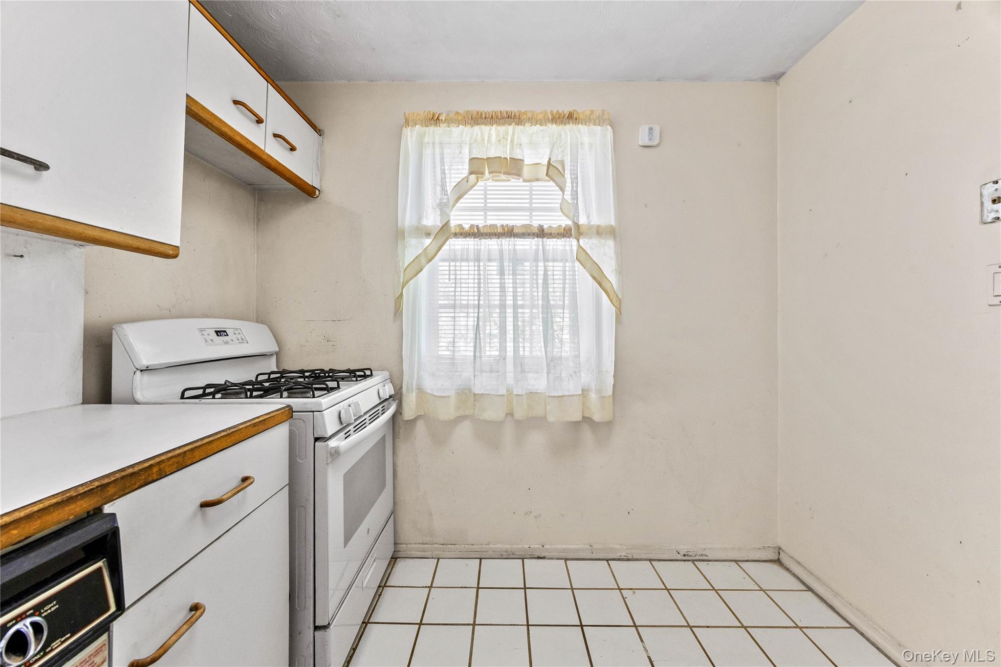 223-52 65th Avenue 52b Property Photo 5