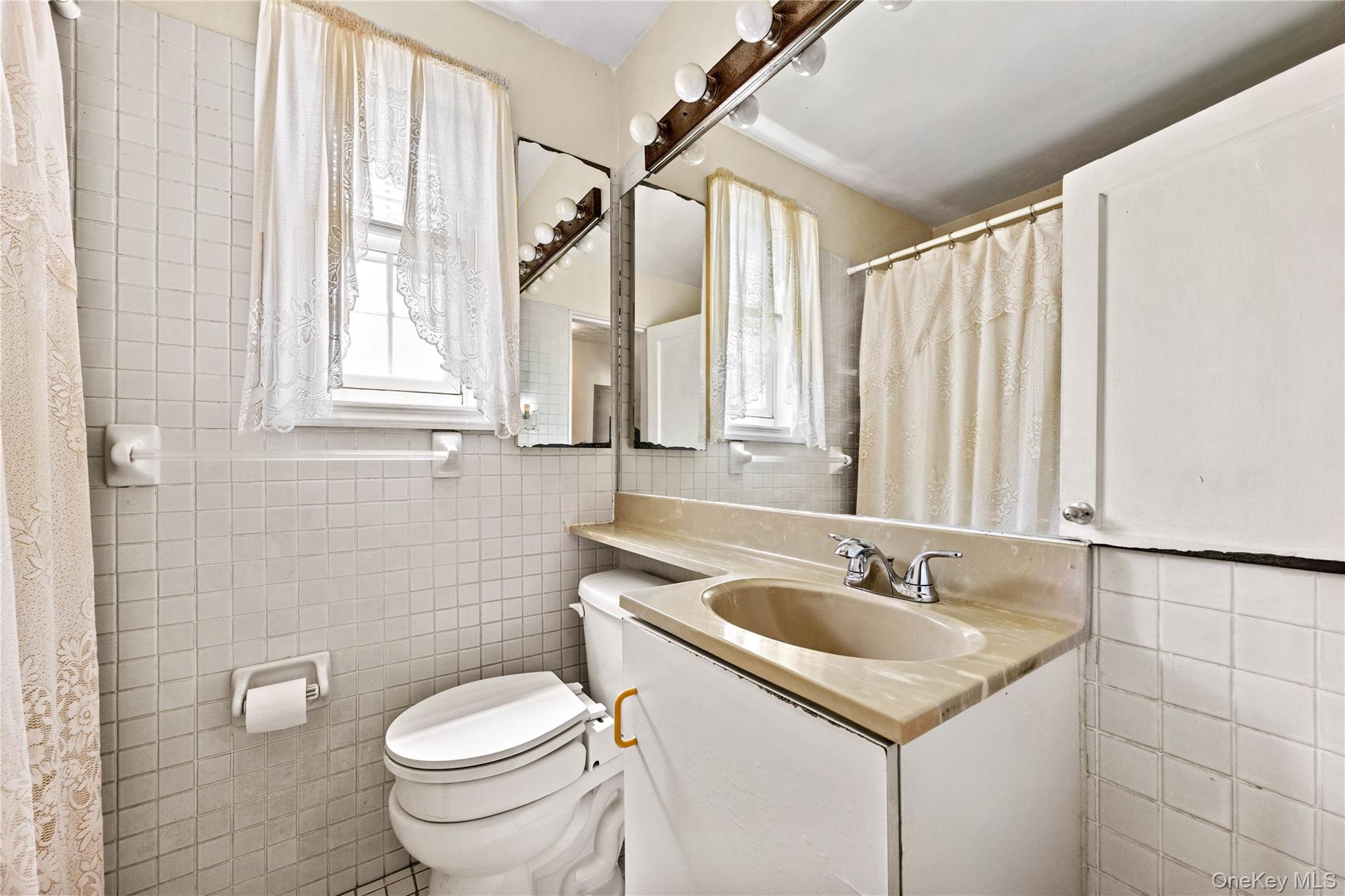 223-52 65th Avenue 52b Property Photo 13