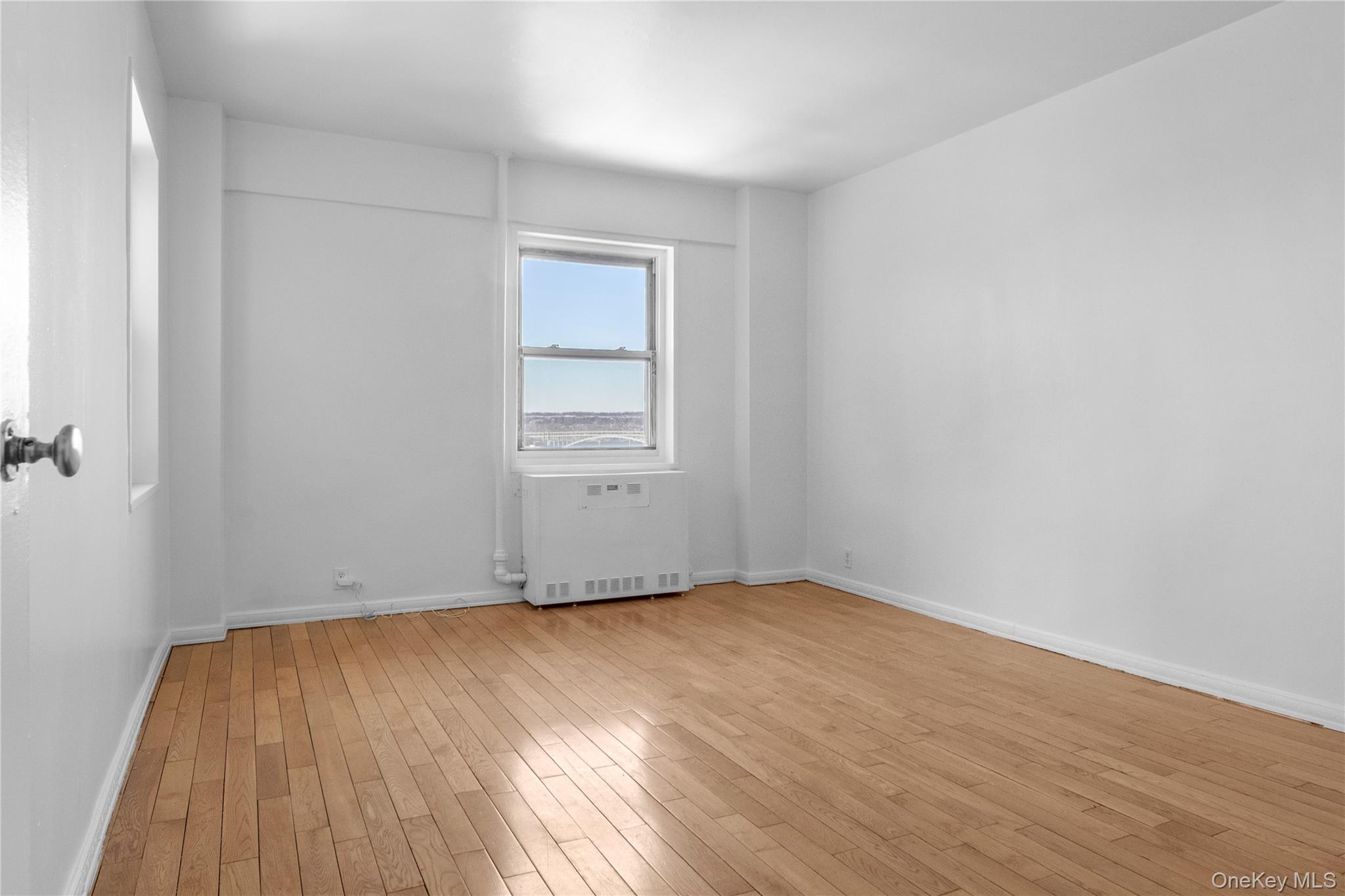 5 Fordham Hill Oval 9a Property Photo 6