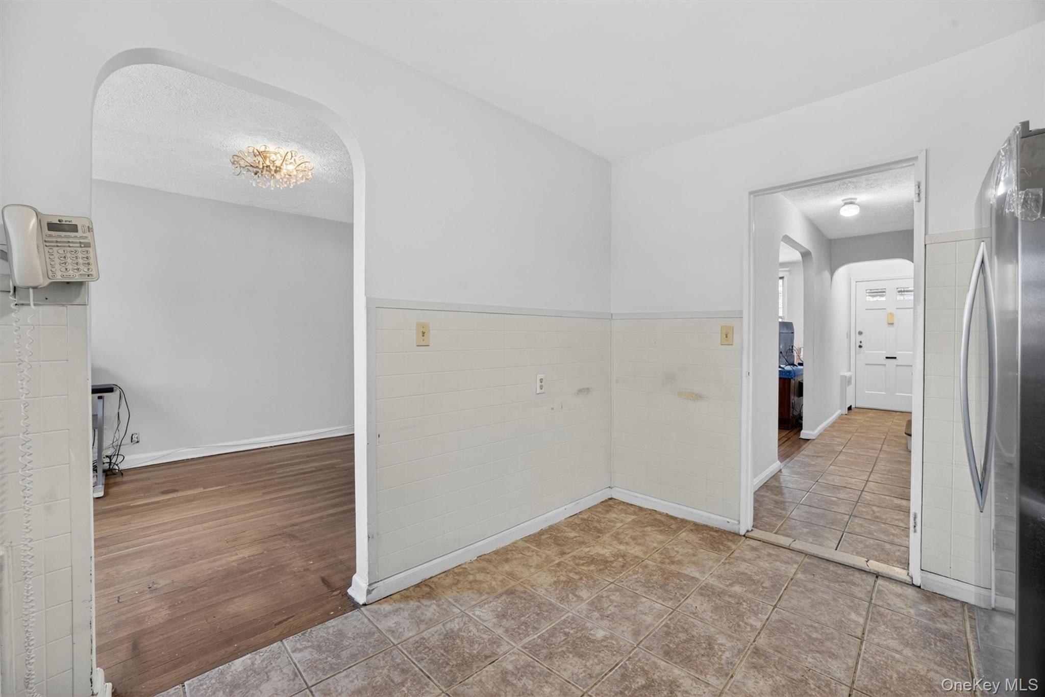 1124 E 213th Street Property Photo 12