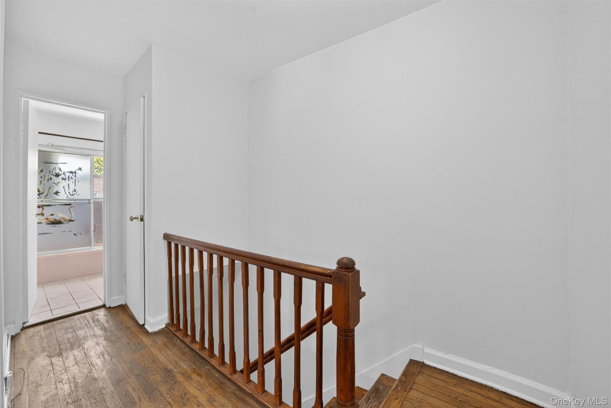 1124 E 213th Street Property Photo 14