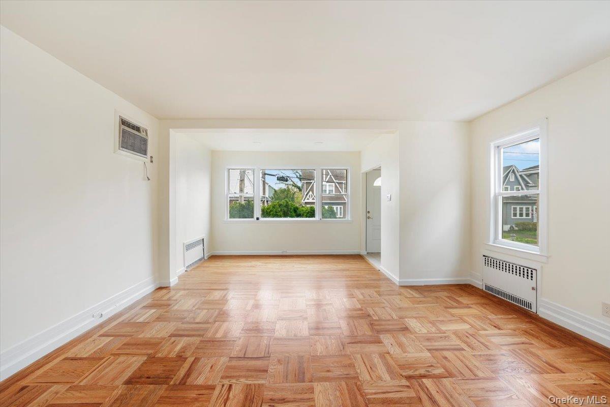 32 Crestmont Avenue Property Photo 6