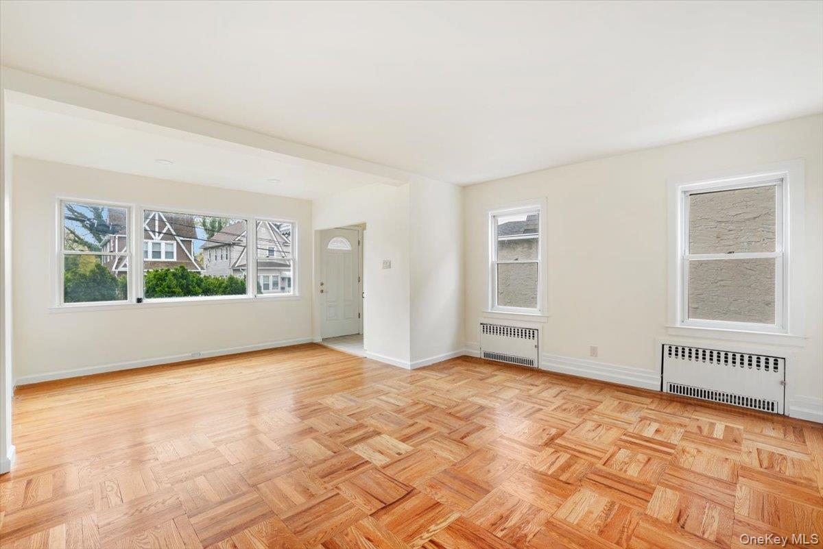 32 Crestmont Avenue Property Photo 7