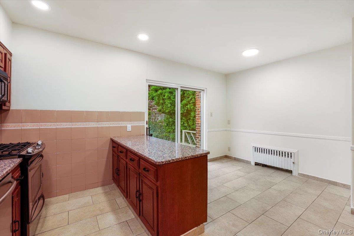 32 Crestmont Avenue Property Photo 13