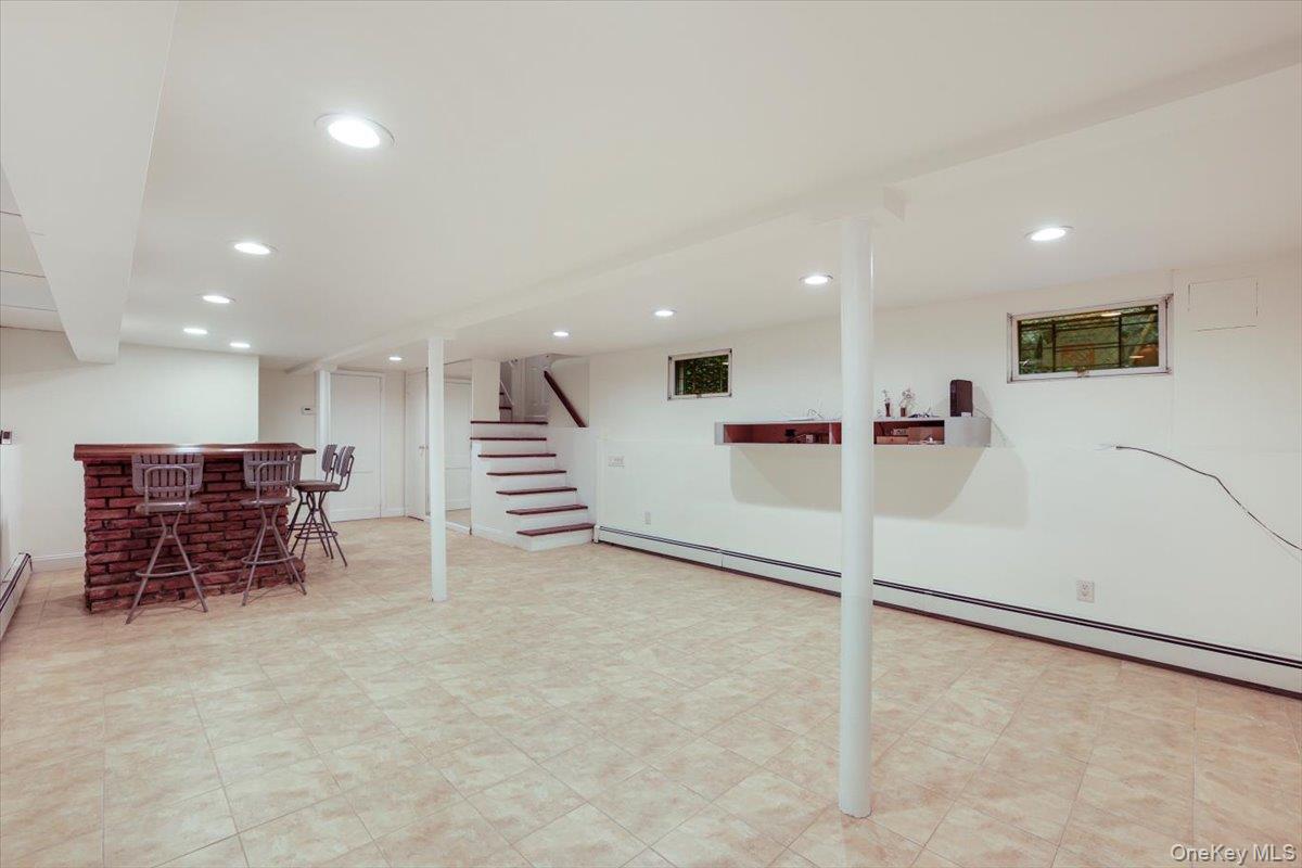 32 Crestmont Avenue Property Photo 26