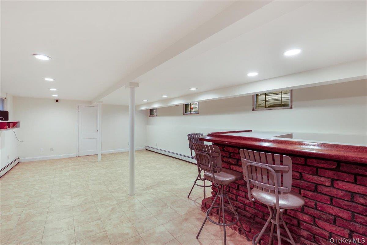 32 Crestmont Avenue Property Photo 28