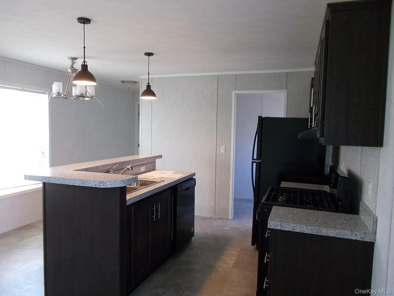 33 Tiger Lily Drive Property Photo 3