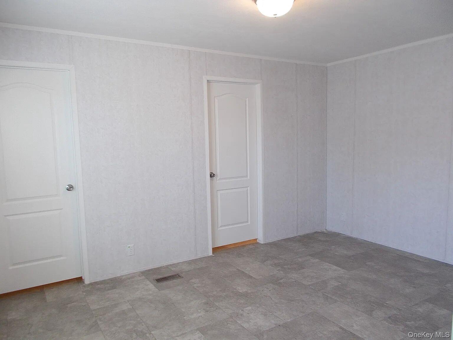 33 Tiger Lily Drive Property Photo 4