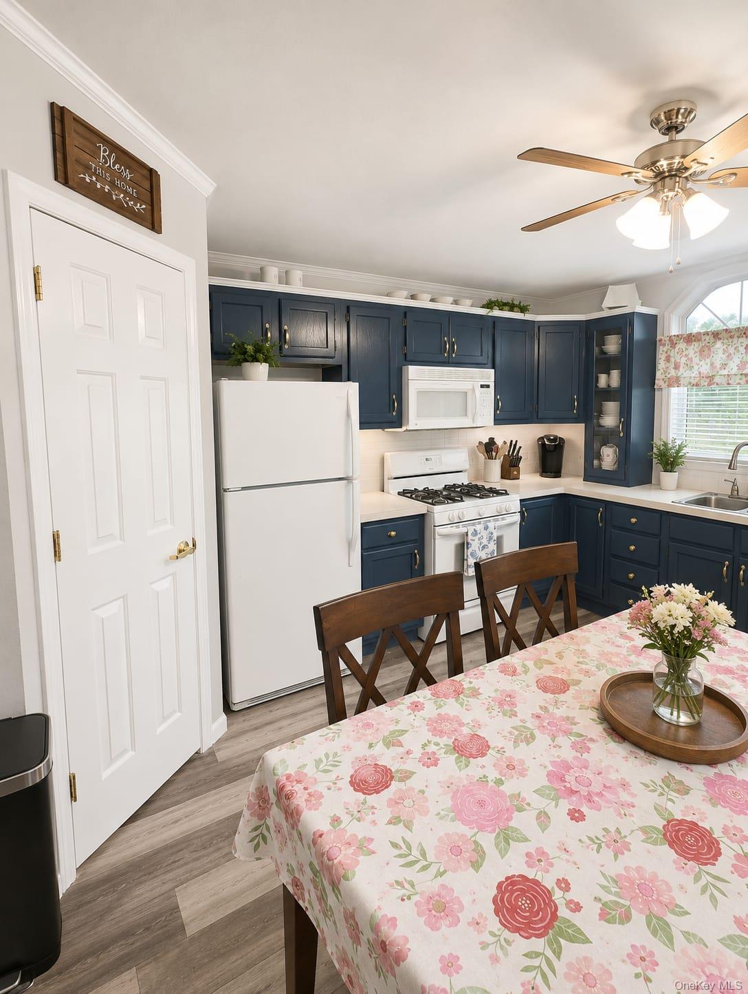 57 W Mountain View Property Photo 9
