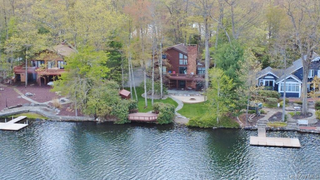 116 Lake Shore Drive Property Photo 5
