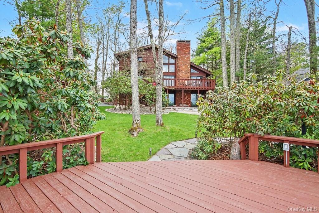 116 Lake Shore Drive Property Photo 9