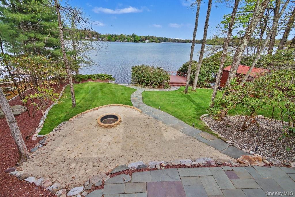 116 Lake Shore Drive Property Photo 16