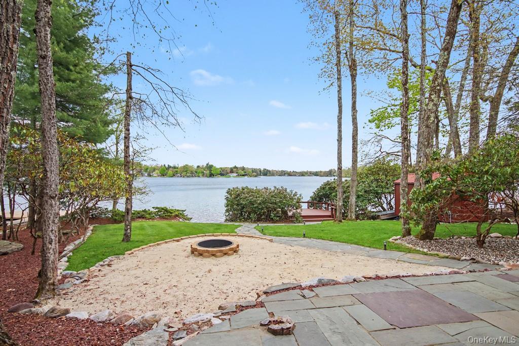 116 Lake Shore Drive Property Photo 17