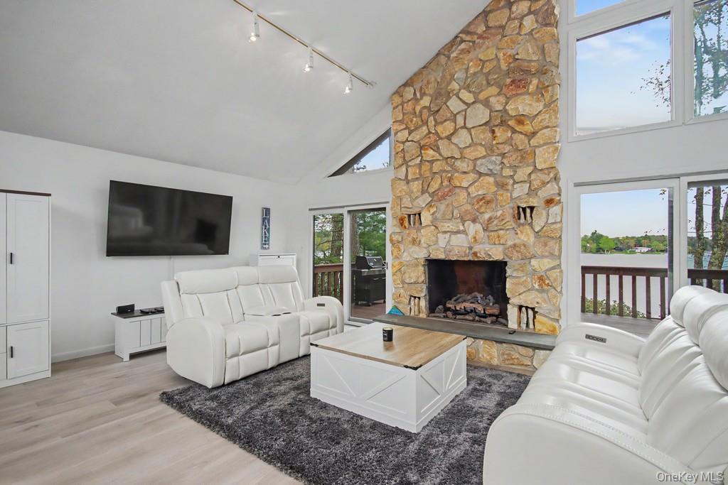116 Lake Shore Drive Property Photo 21