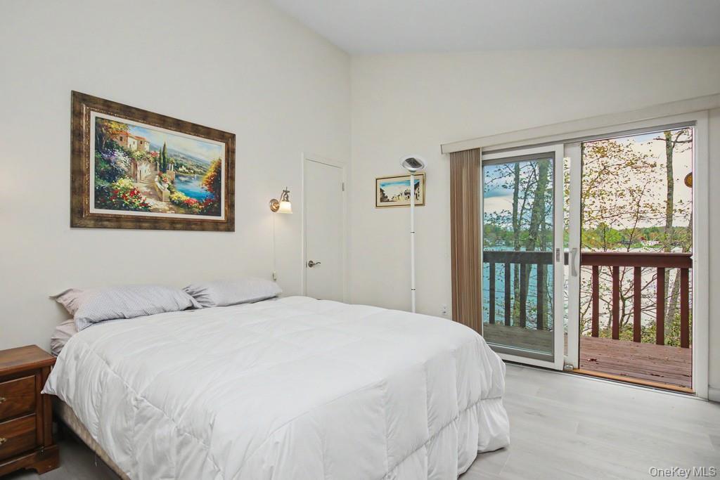 116 Lake Shore Drive Property Photo 28