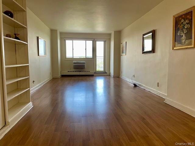 39-65 52nd Street 7e Property Photo 4