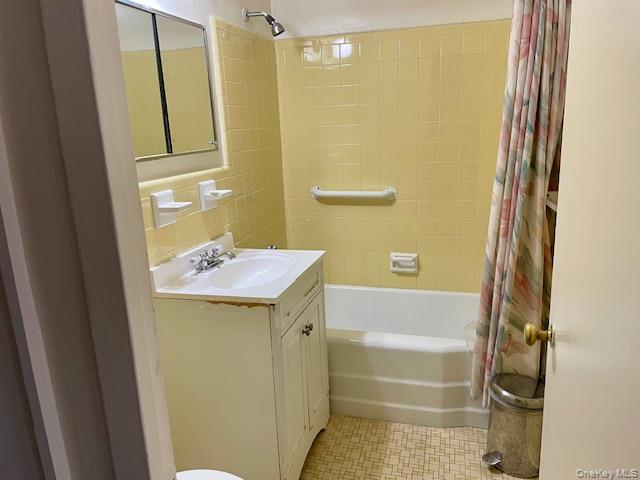 39-65 52nd Street 7e Property Photo 7