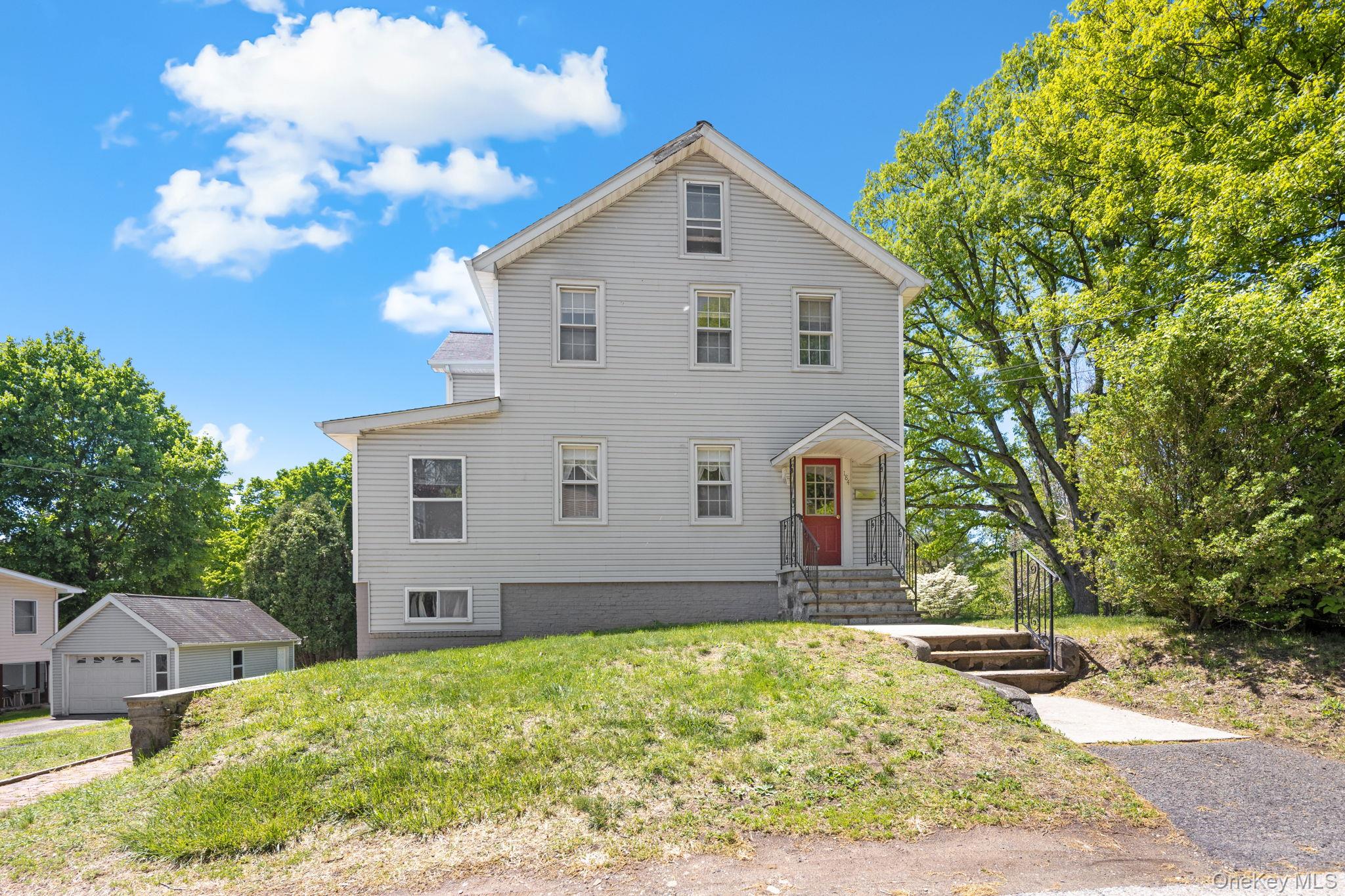 184 3rd Street Property Photo 1