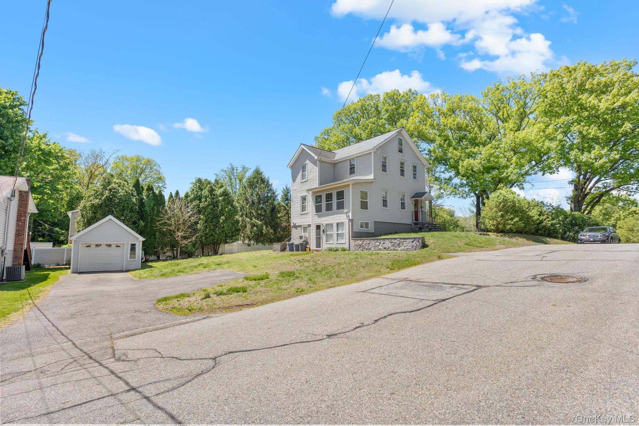 184 3rd Street Property Photo 5