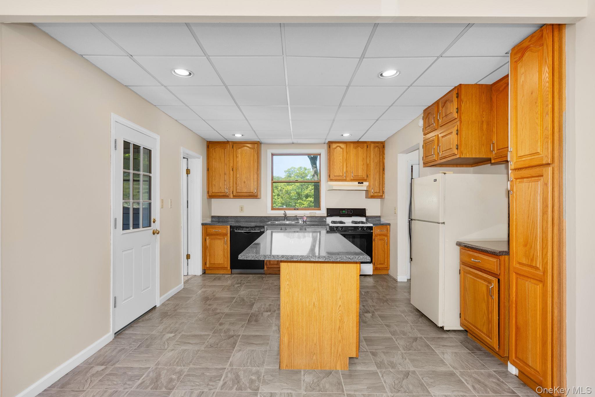 184 3rd Street Property Photo 11