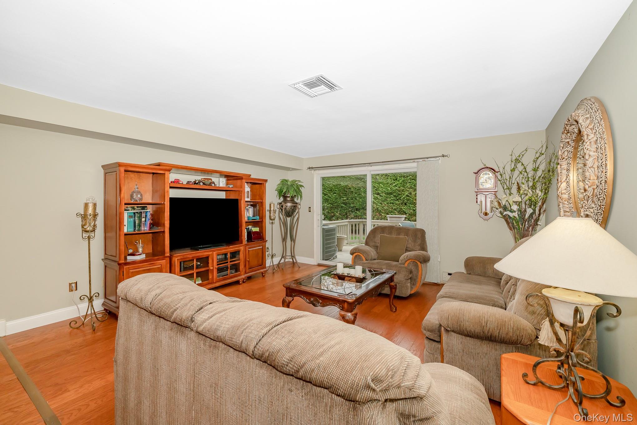 2355 Pershing Boulevard 510 Property Photo 12