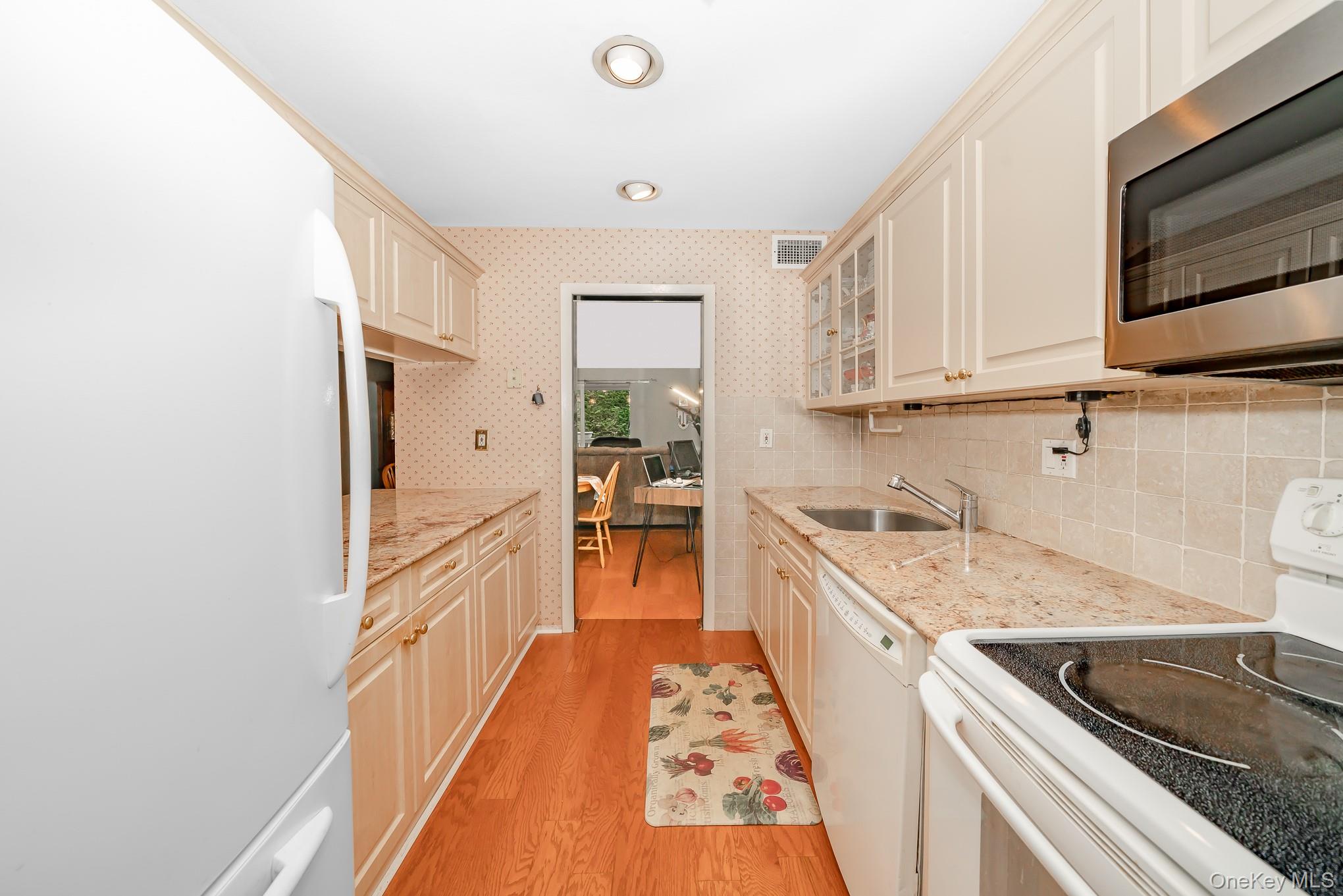 2355 Pershing Boulevard 510 Property Photo 17