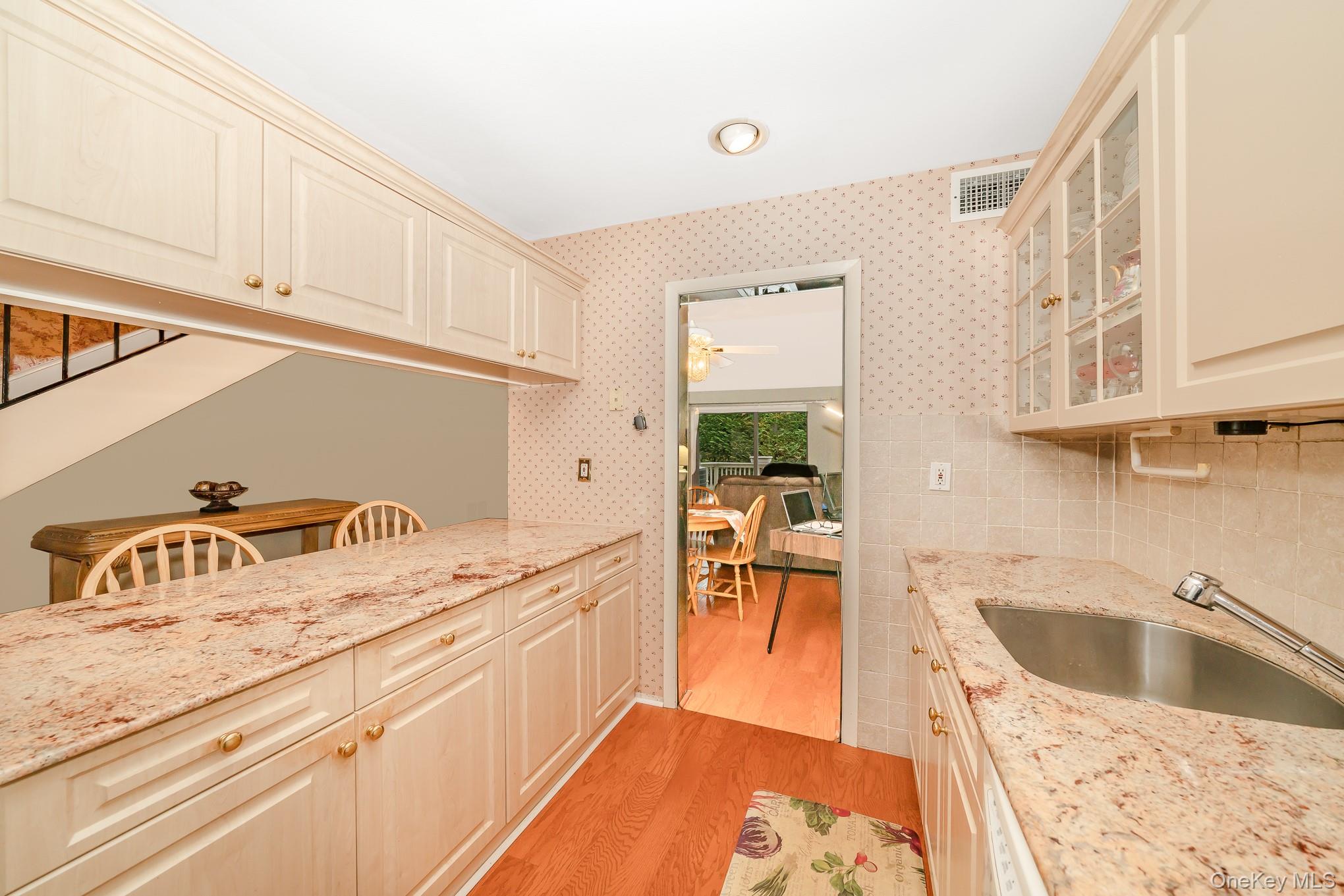 2355 Pershing Boulevard 510 Property Photo 18