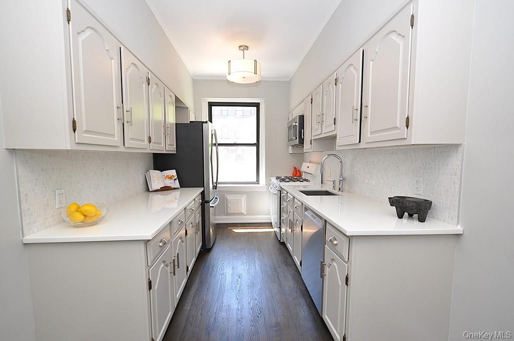 143 Garth Road 4p Property Photo 12