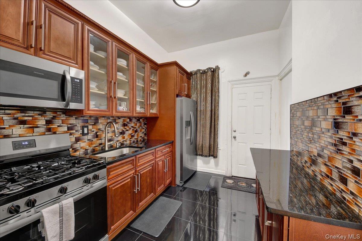 4521 Carpenter Avenue Property Photo 13