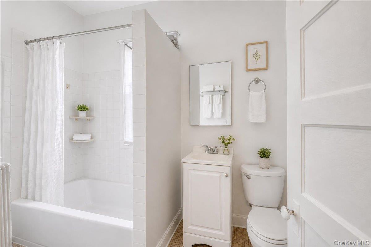 4521 Carpenter Avenue Property Photo 28