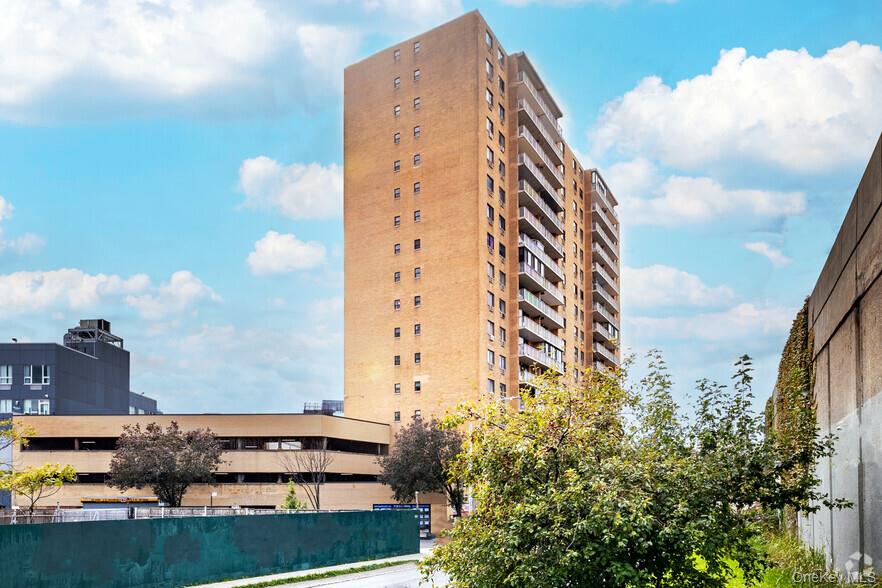 92-29 Queens Boulevard CA Property Photo 1