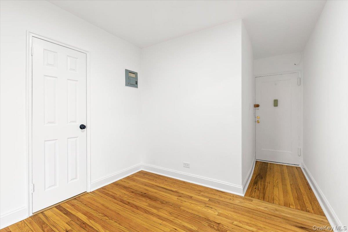 5645 Netherland Avenue 5c Property Photo 6