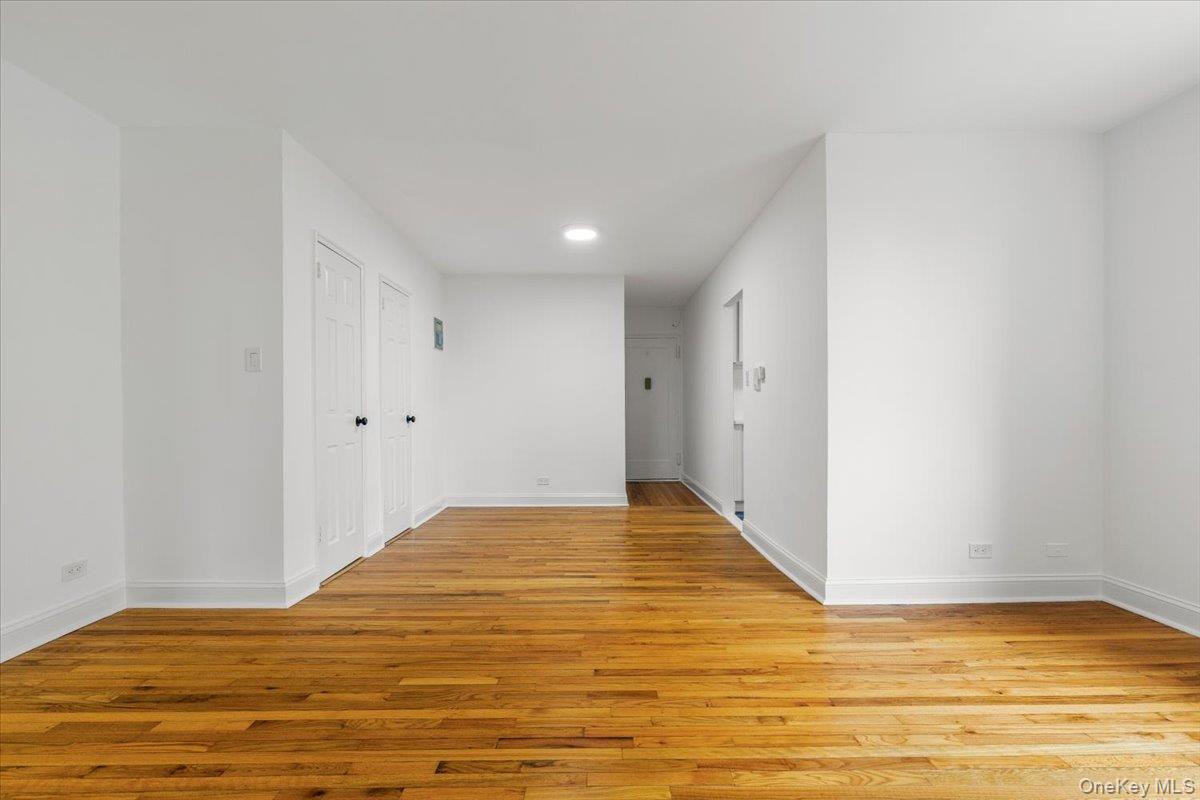 5645 Netherland Avenue 5c Property Photo 11