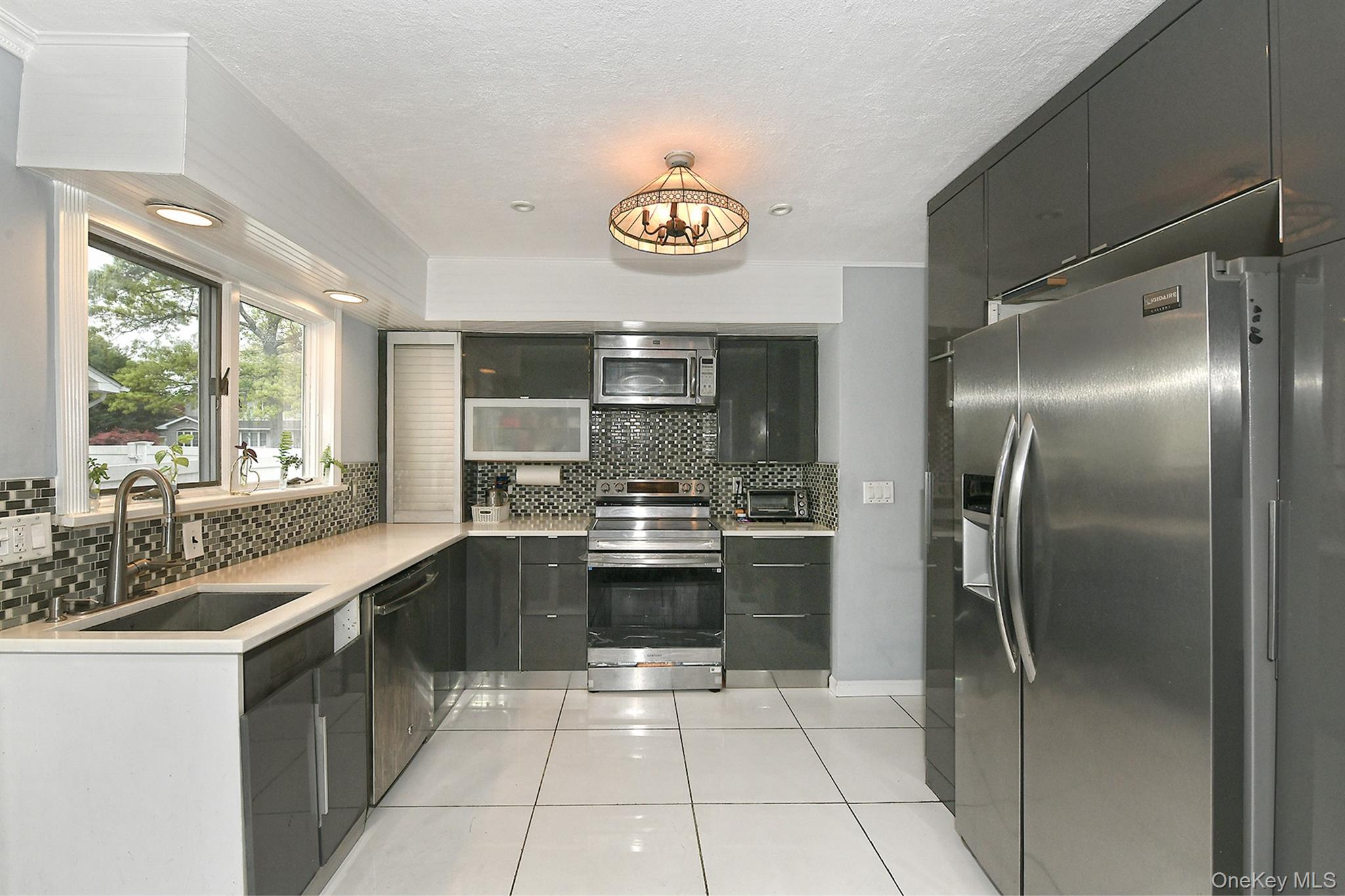 12 Sims Street Property Photo 7