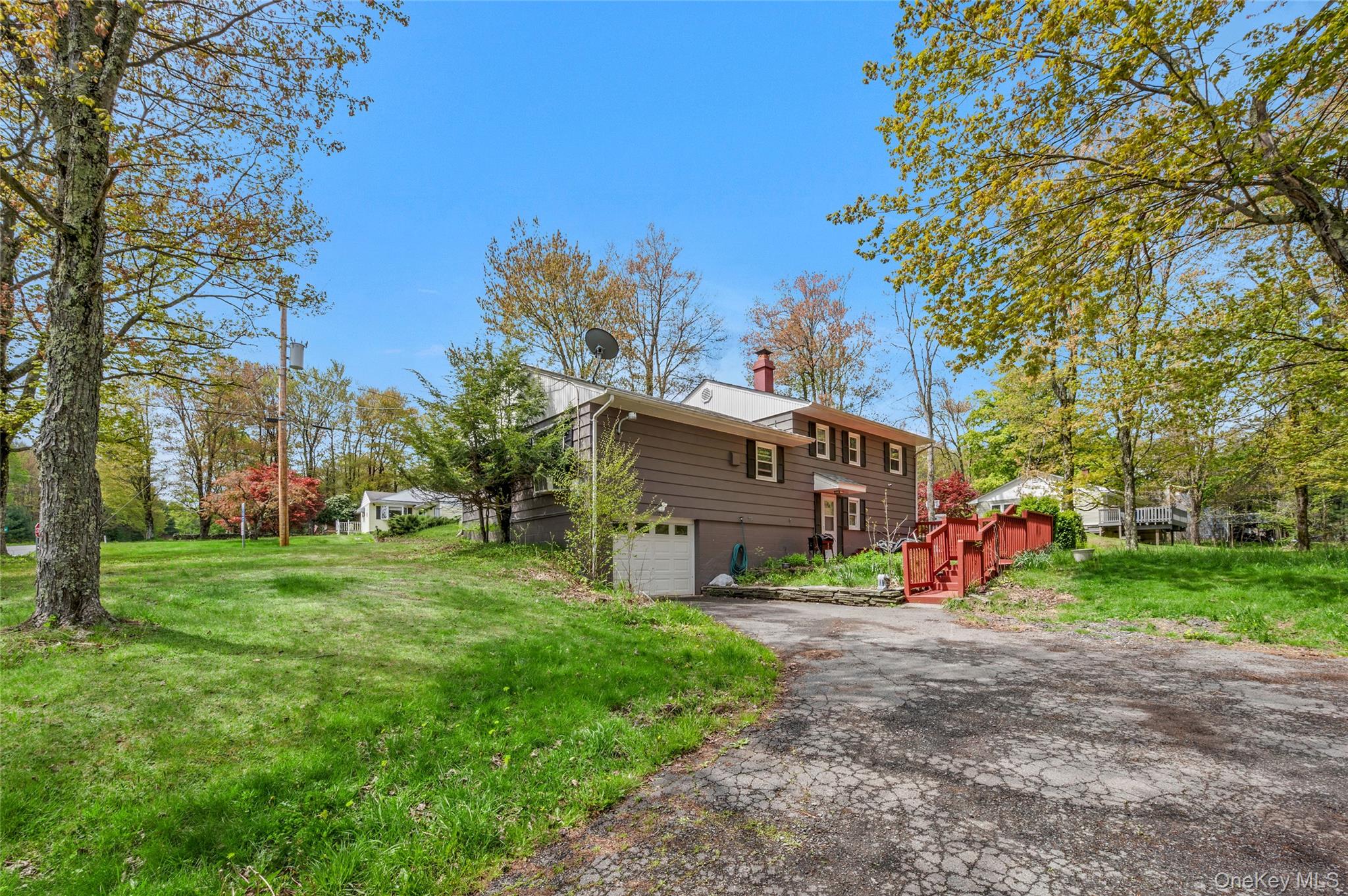 2 Sunset Drive Property Photo 8