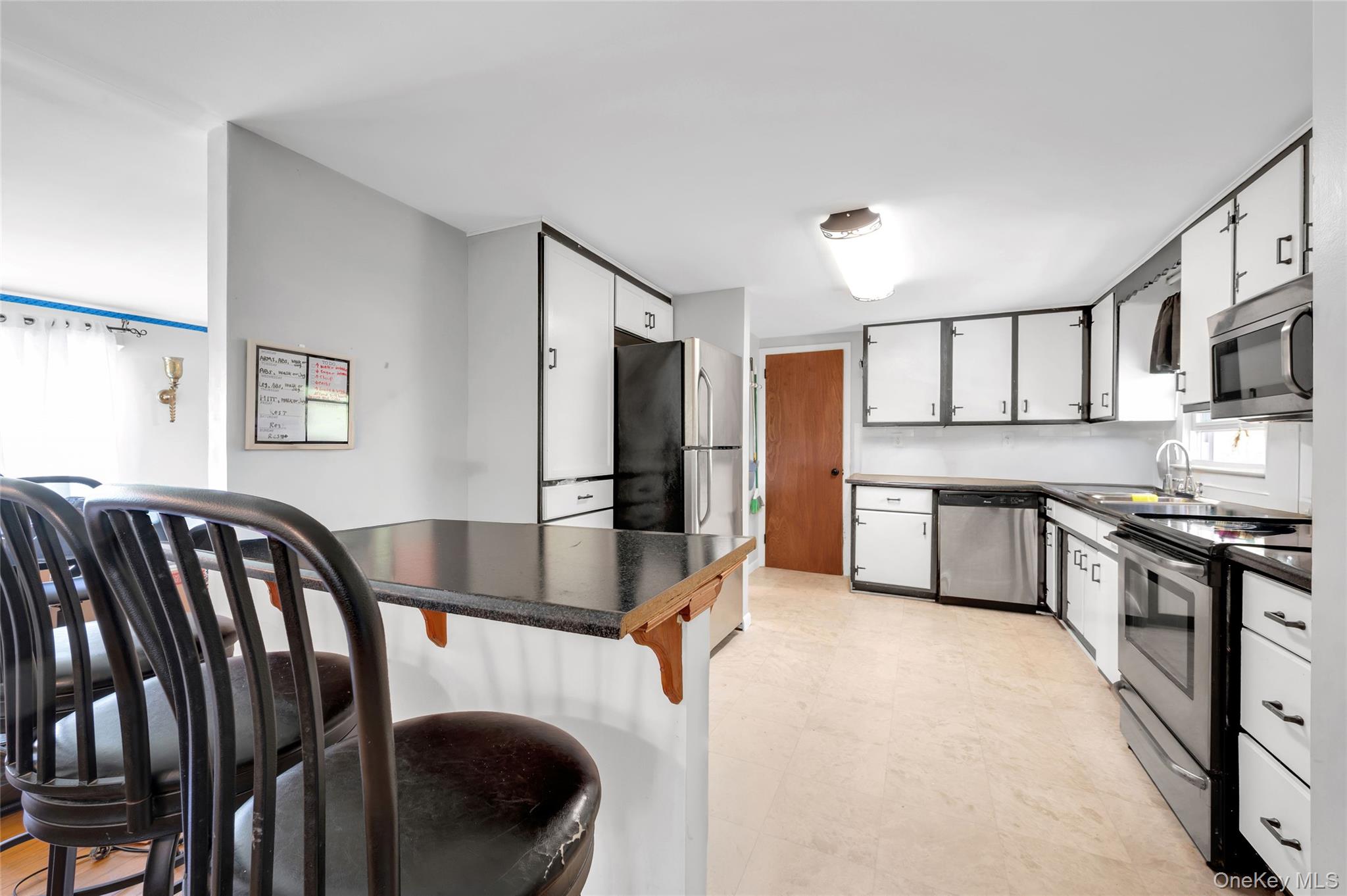 2 Sunset Drive Property Photo 25