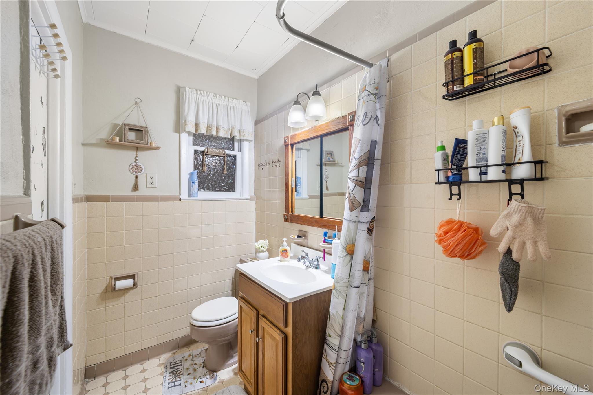 60-77 69th Avenue Property Photo 30
